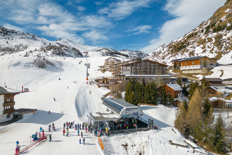 Ski holiday in family ski arena
Silvapark Galtür   